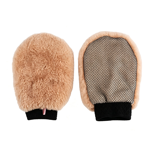CC101.4  Cleaning Mitt